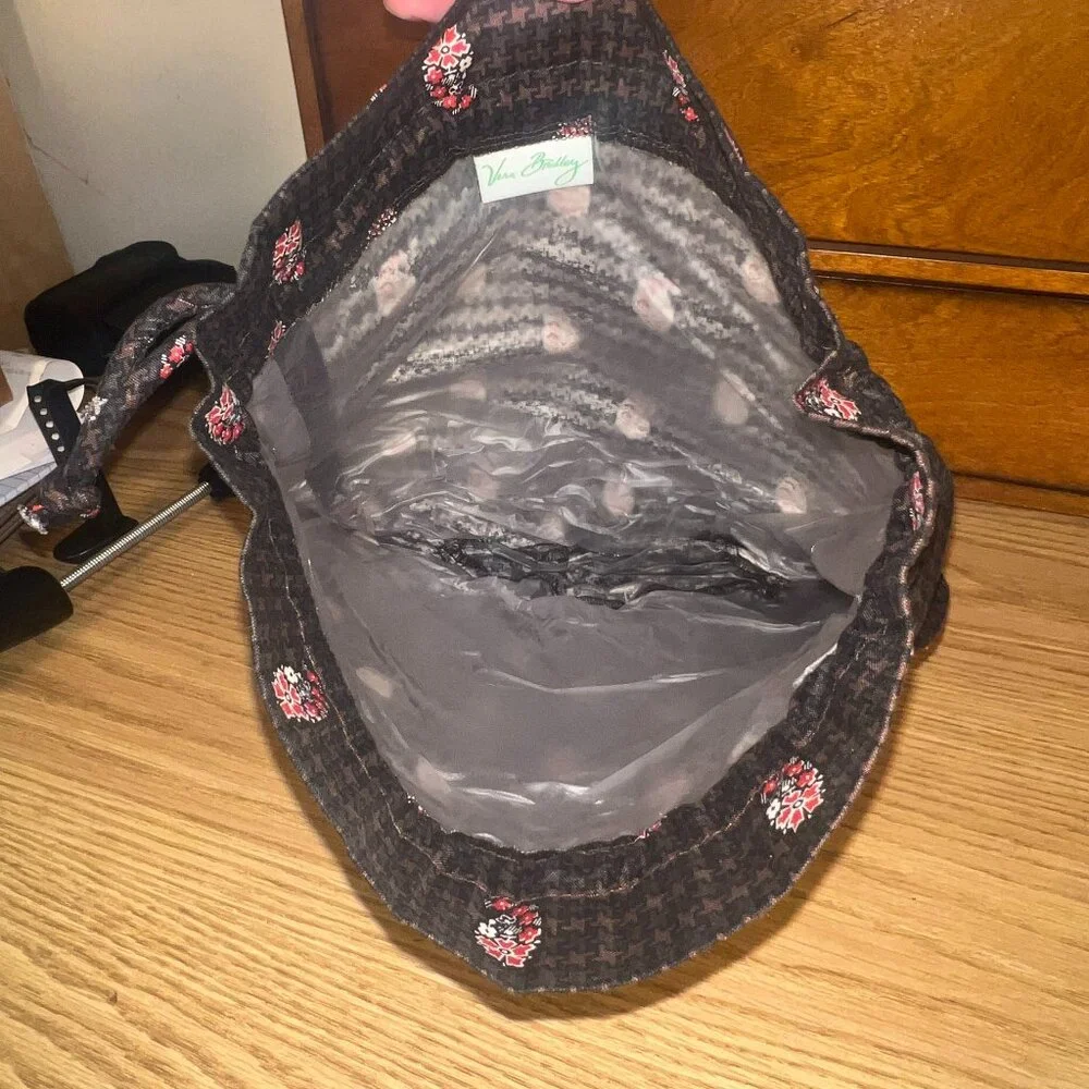 Vera Bradley Floral Black & Red Quilted BackPack Shoulder Bag Sling w/Rain Bag